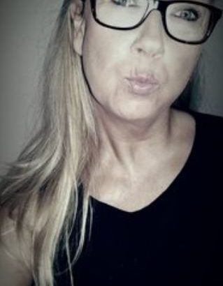 Simka aus Waren (Müritz) steht auf ausgefallenen Sex