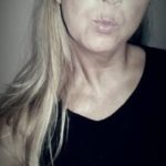 Simka aus Waren (Müritz) steht auf ausgefallenen Sex